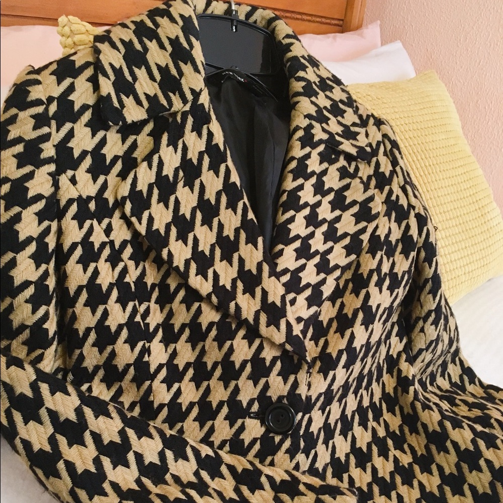 New York & Co. Houndstooth Blazer (Size 2)